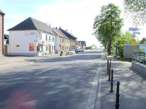 Die Dorfstraße von Bergerhausen